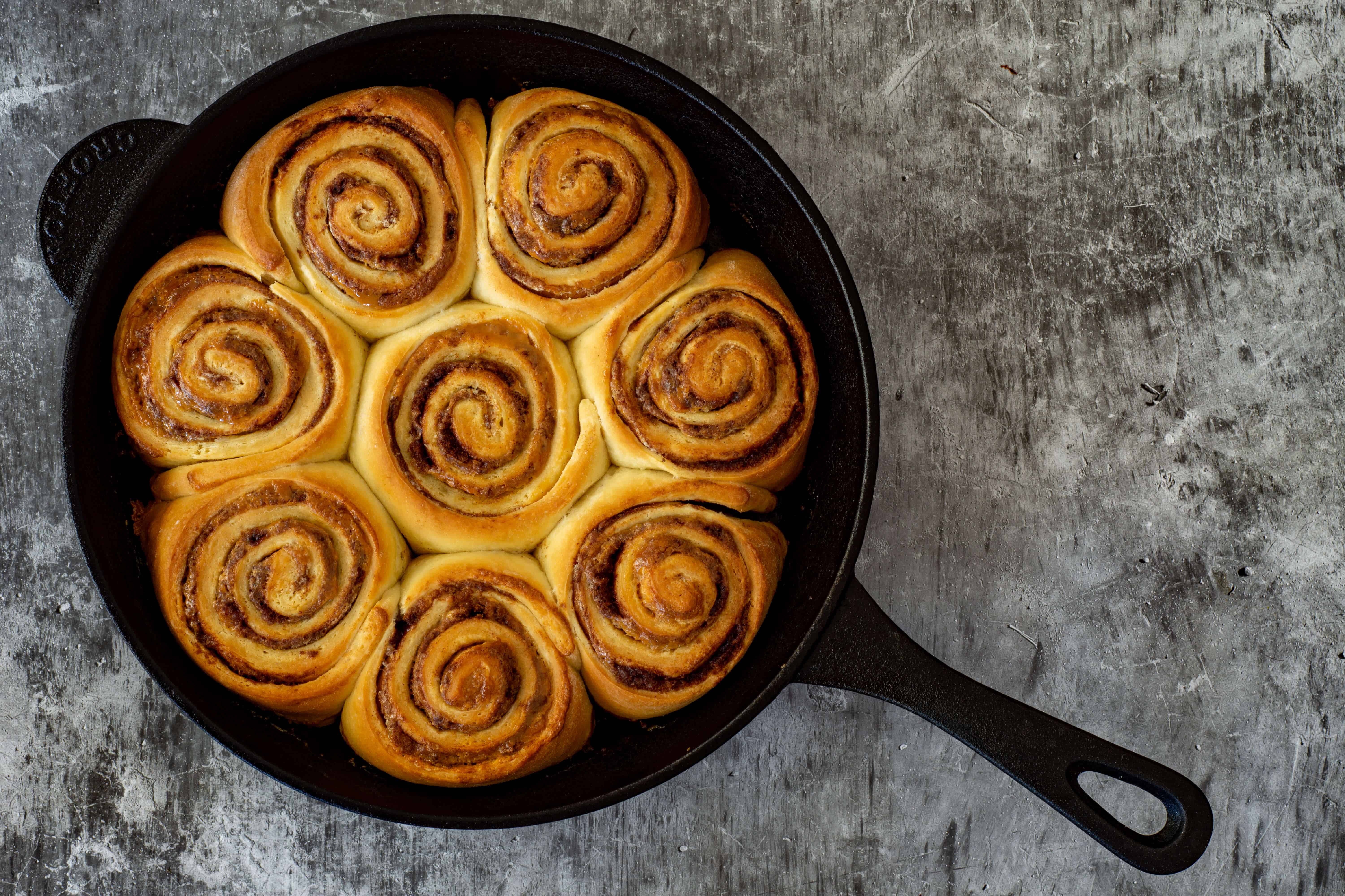 Dulche de Leche Cinnamon Rolls