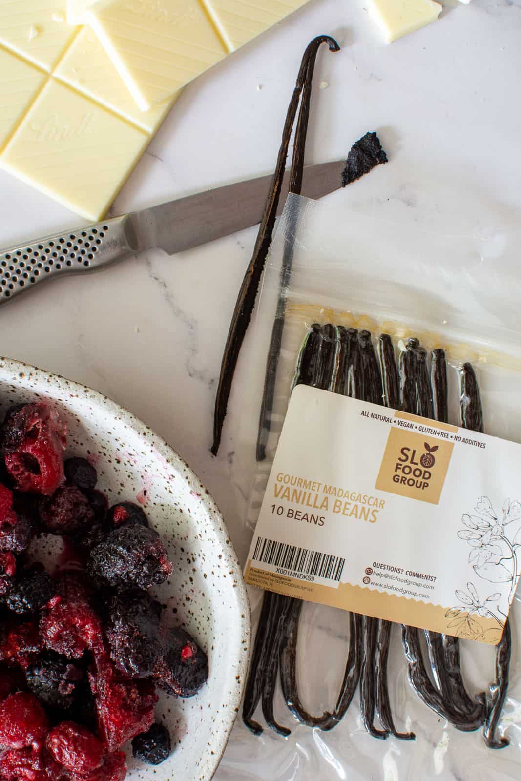 slofoodgroup vanilla, white chocolate & frozen berries