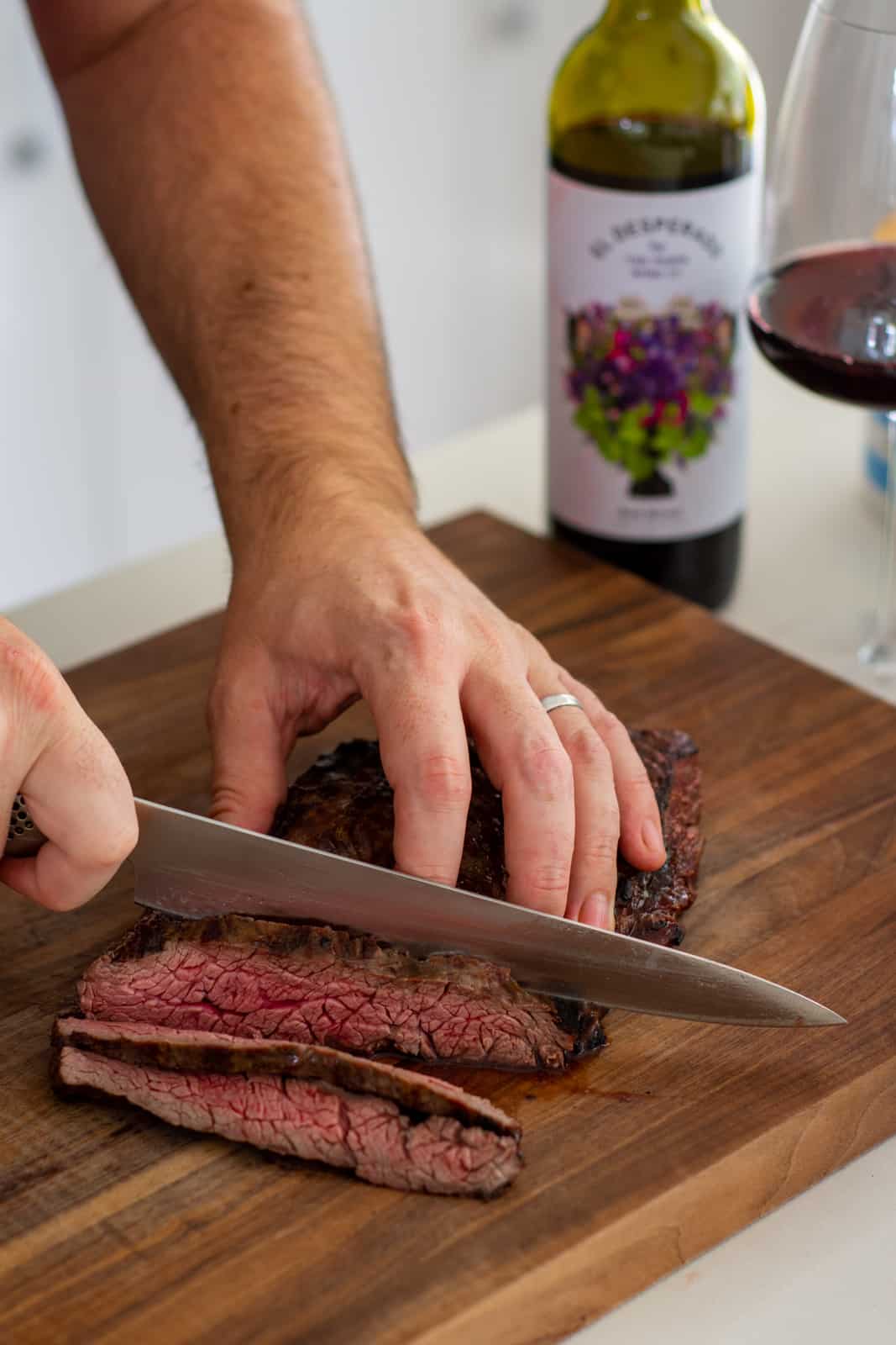 bavette steak being sliced